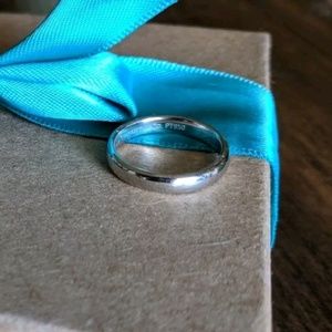 Tiffany and Co Platinum .950 Wedding Band Ring